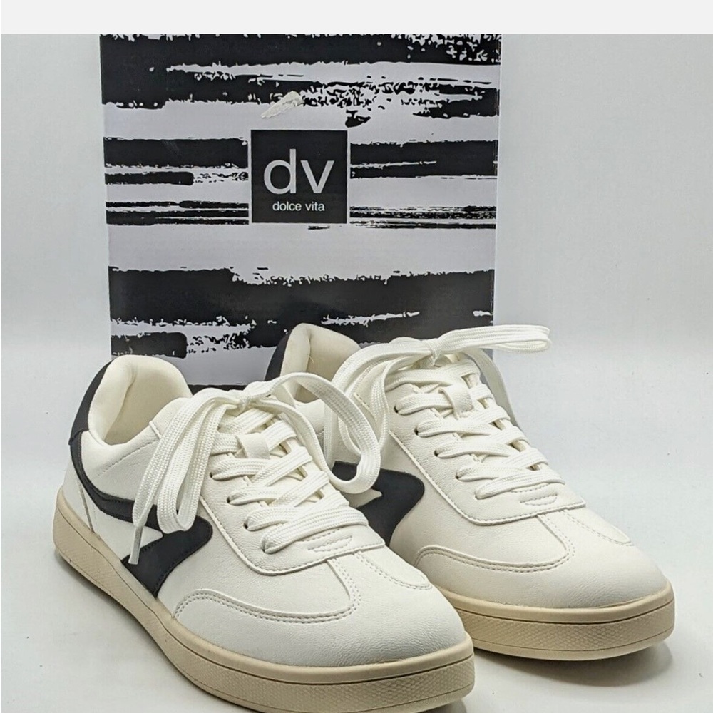 Dolce Vita Black and White Ladies Sneakers Classic Retro Style